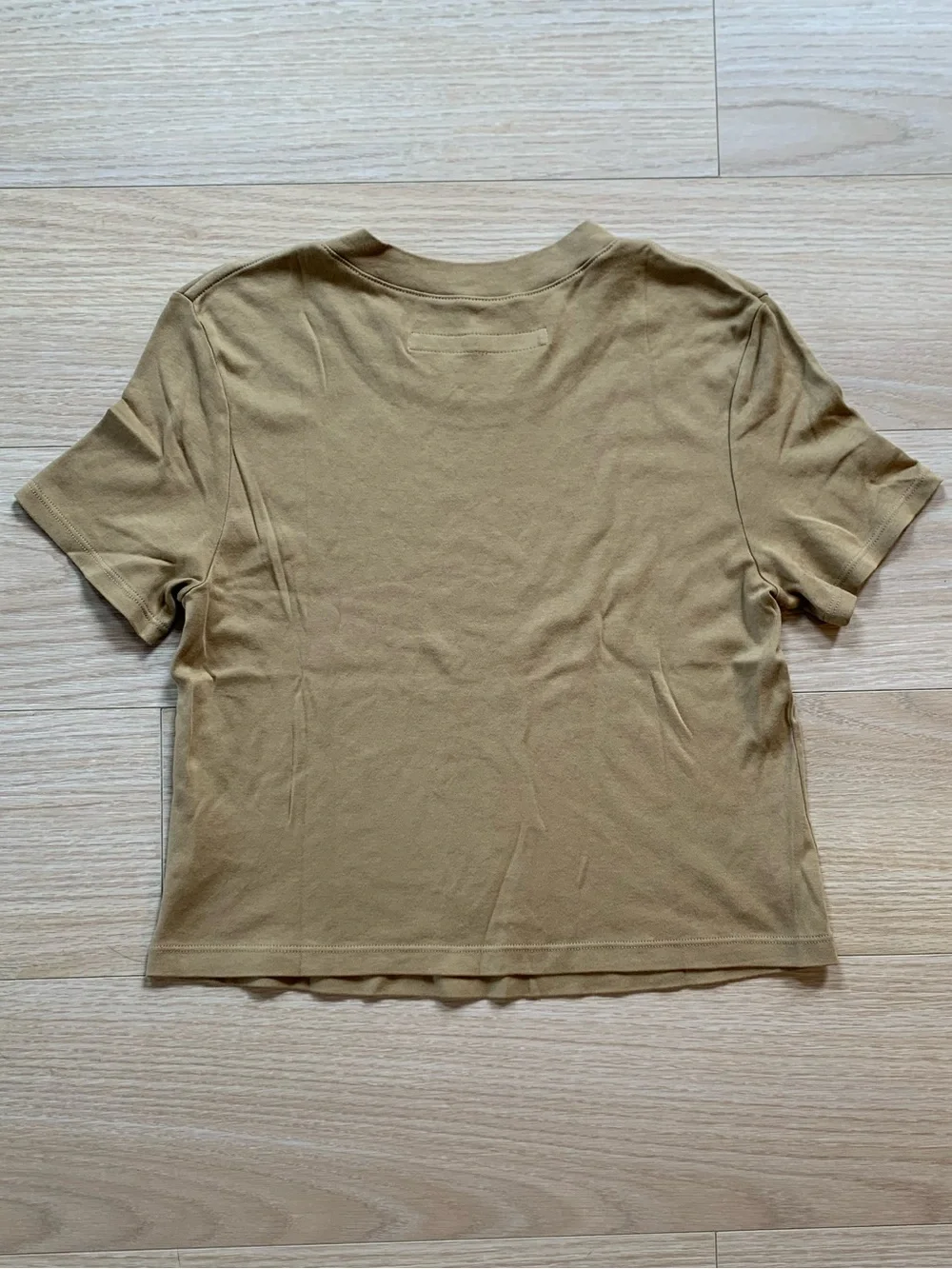 Enza Costa Supima Cotton Essential Perfect Cropped Shirt Olive NWOT Size Medium - Picture 4 of 5